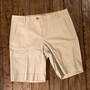 Dockers khaki knee length shorts